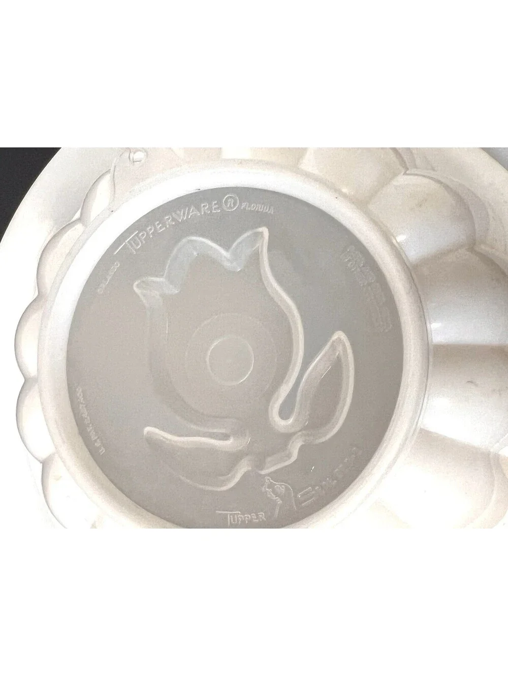 Vintage Tupperware Jel-N-Serve Jello Mold Set With Top Lid & Bottom Tray TULIP
